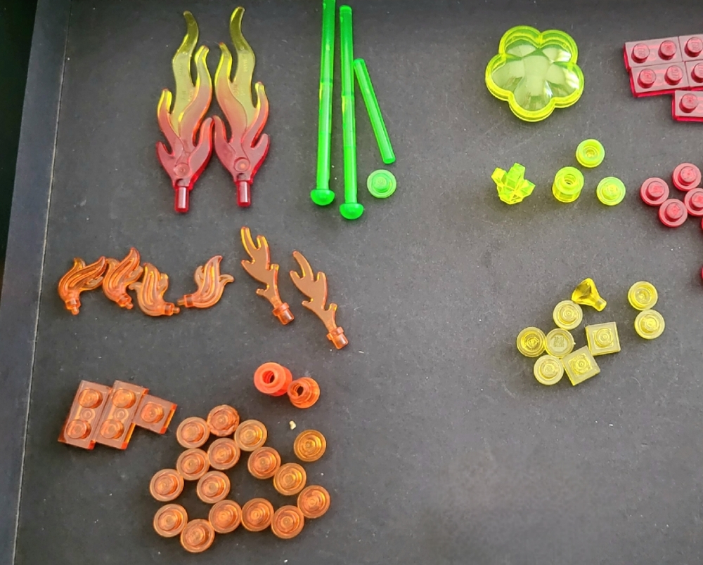Legos lot of "lights" and flames 108 pcs